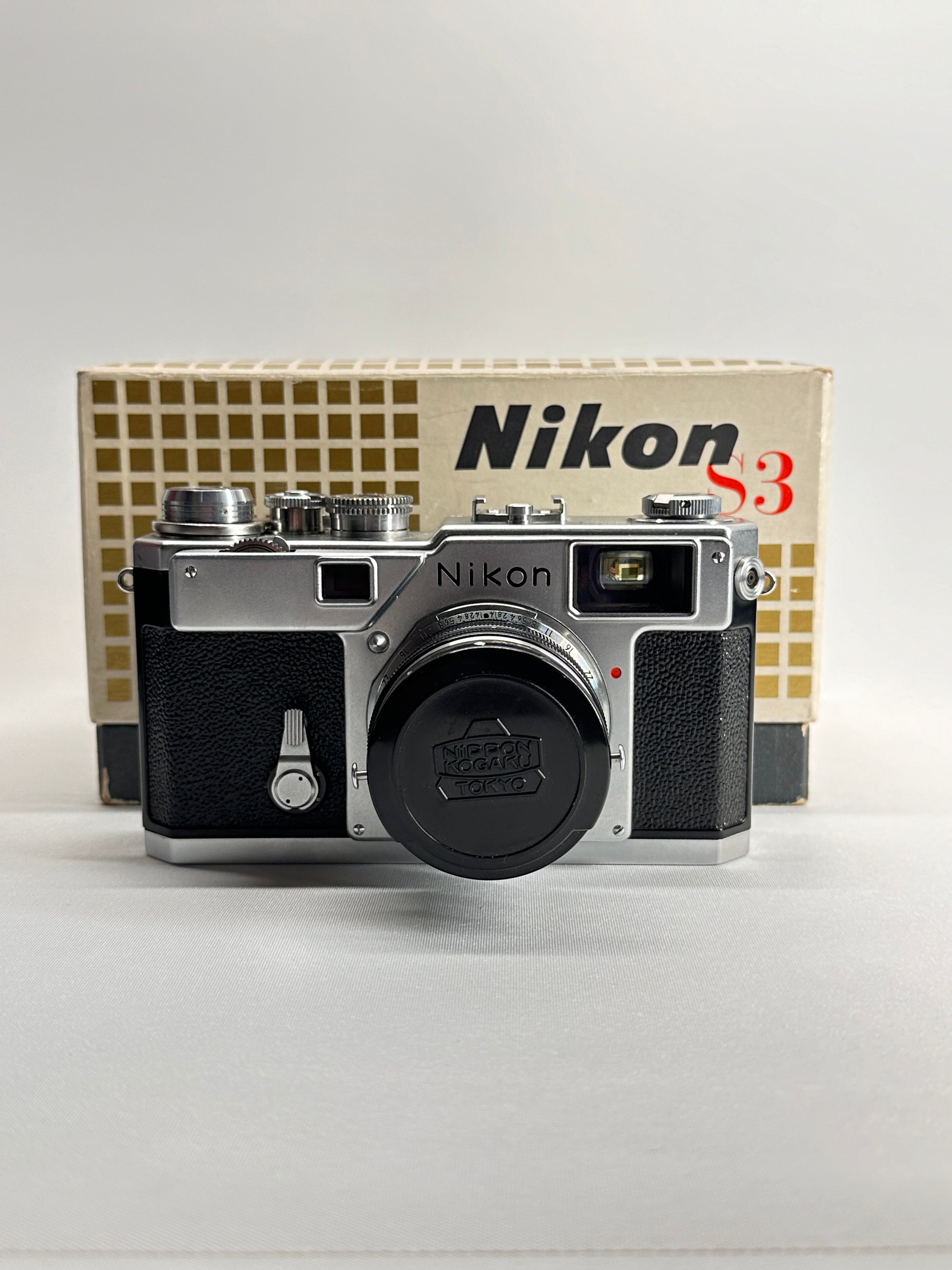 Nikon S3 35mm rangefinder camera with matching box + Nikkor f1.4 5cm lens, cap, lens hood and leather case