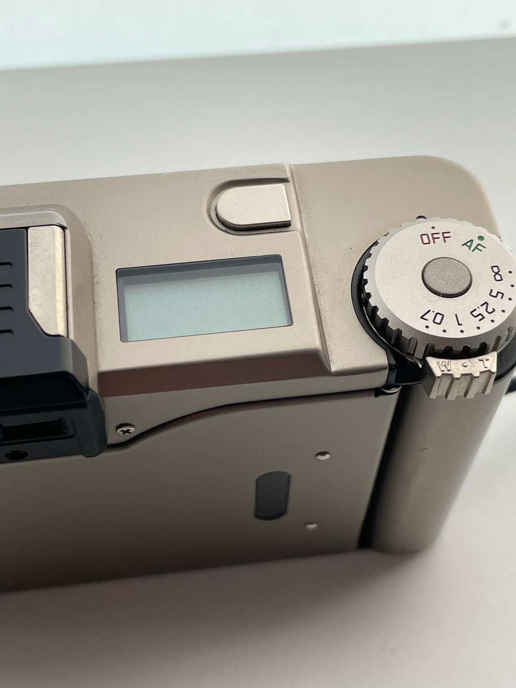 Leica Minilux Zoom Titanium