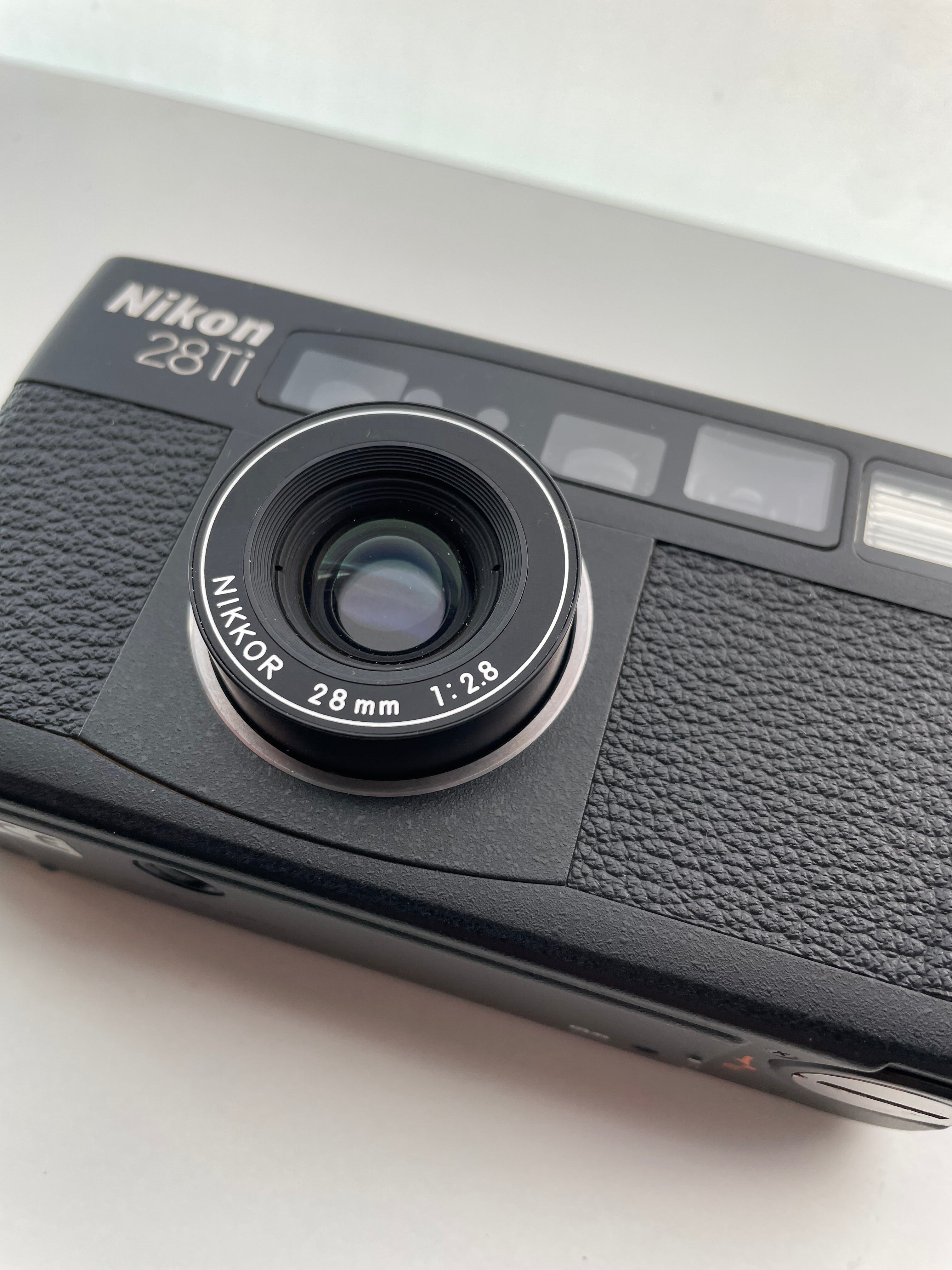 Iconic Nikon 28Ti Black