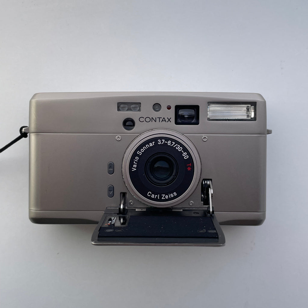 Contax TVS III with Carl Zeiss T* Sonnar 30-60mm