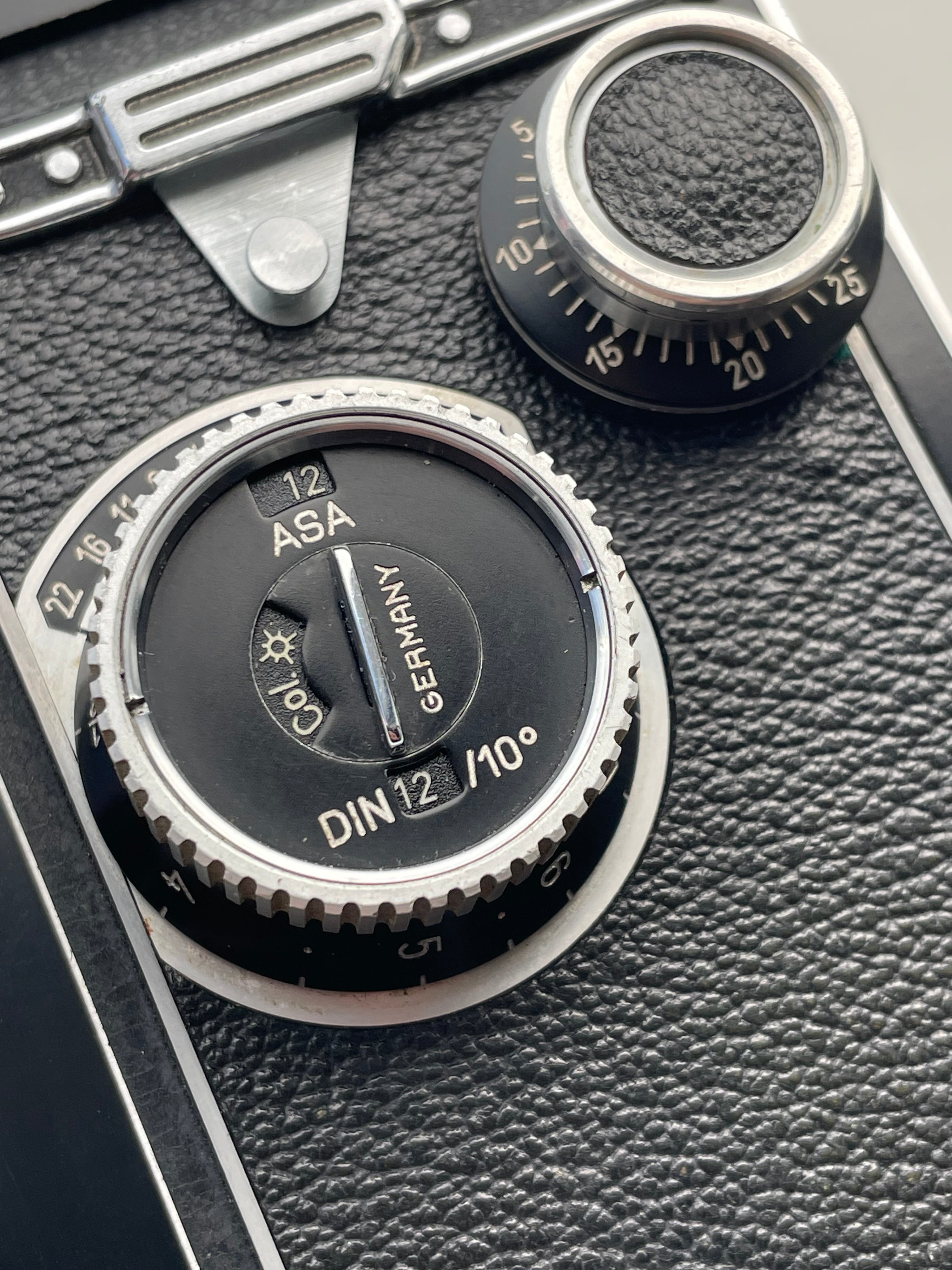 Rolleiflex 2.8D Xenotar in excellent conditon