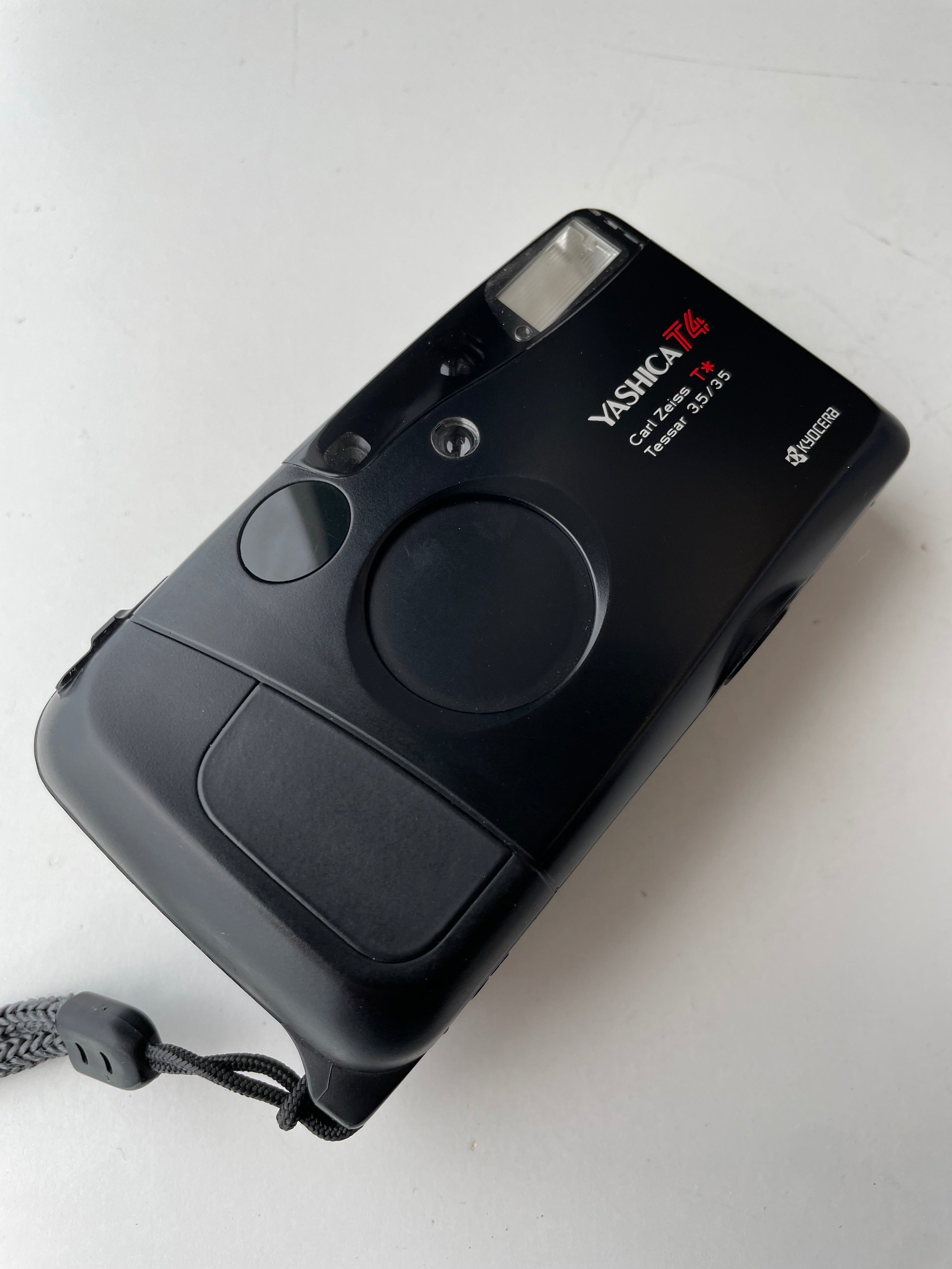 Yashica T4