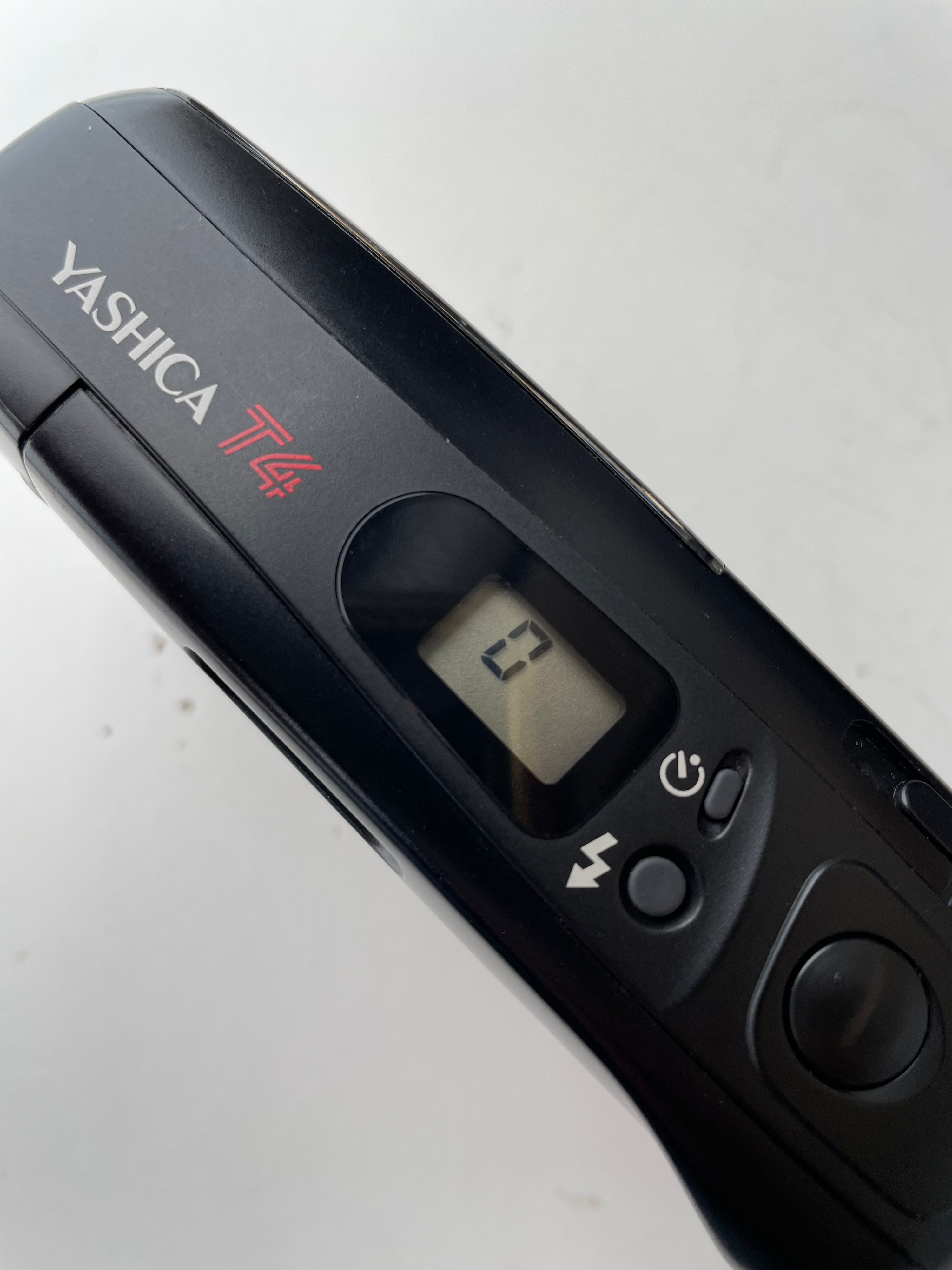 Yashica T4
