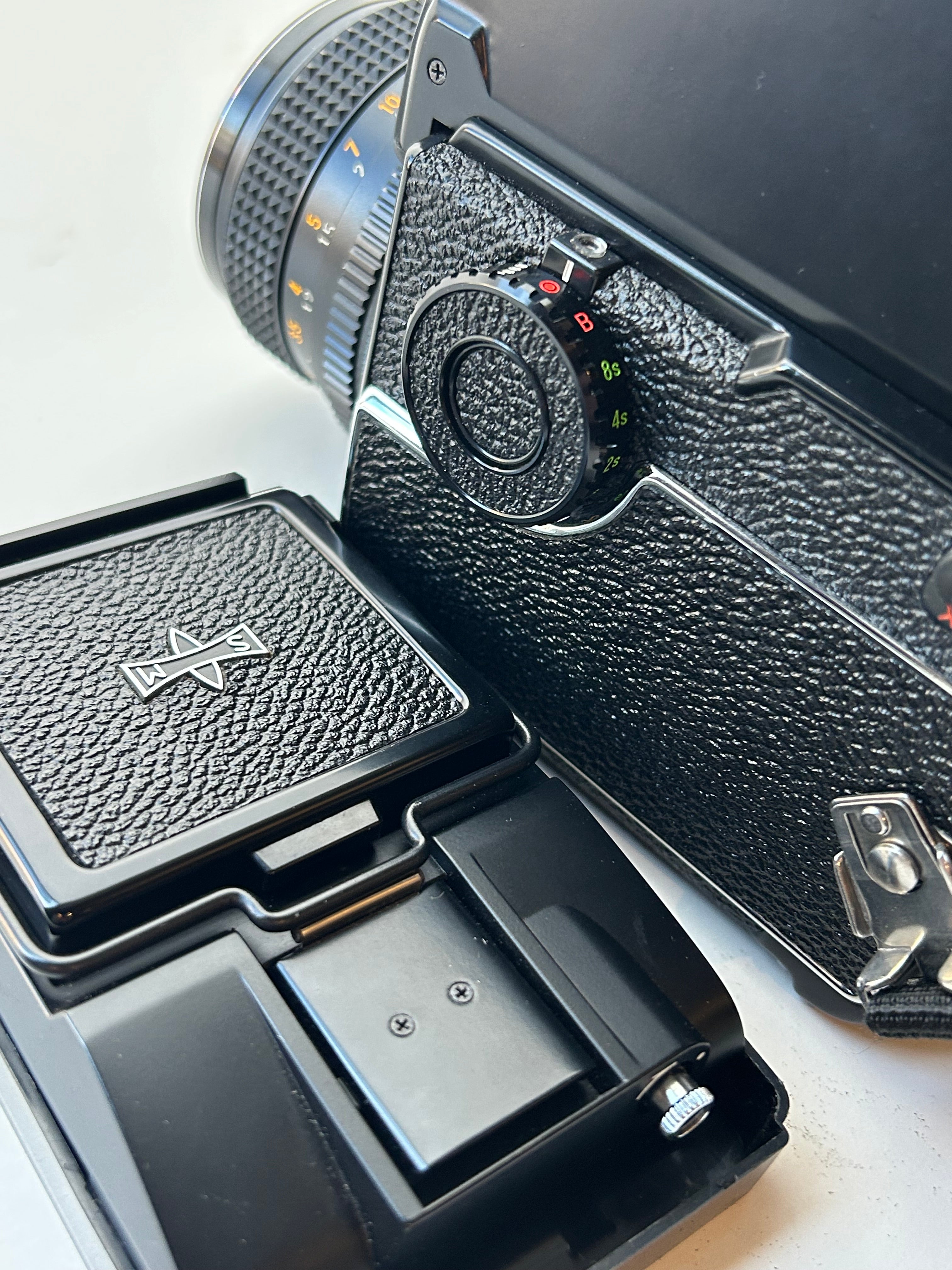 Mamiya 645 1000S camera kit – Picture This Film Lab